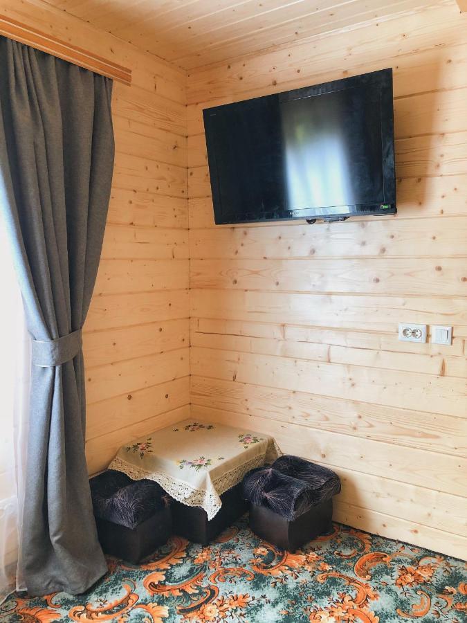 ホテル Вершина Карпат Krasnik エクステリア 写真